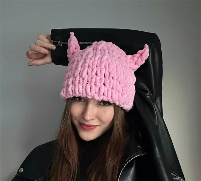SZ489 Fashion 2024 Unisex Men Women Devil Horn Hat Knitted Hat Custom Beanie Crochet Hats with Animal Horns