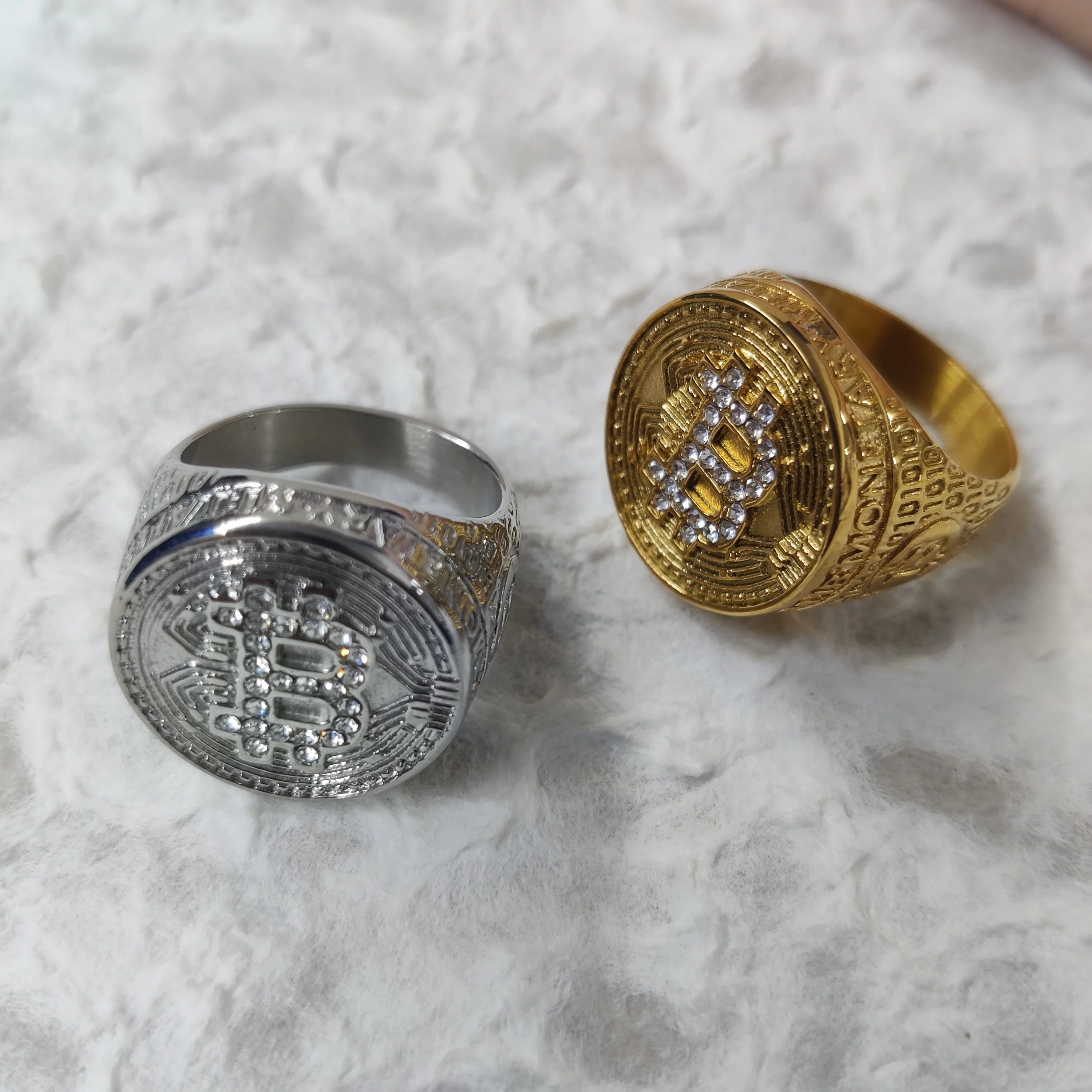 Wholesale Men's Stainless Steel 18K Gold Plated Vintage Luxury Hip-hop Coin Ring Waterproof B Finger Ring Messia MRD007 Third