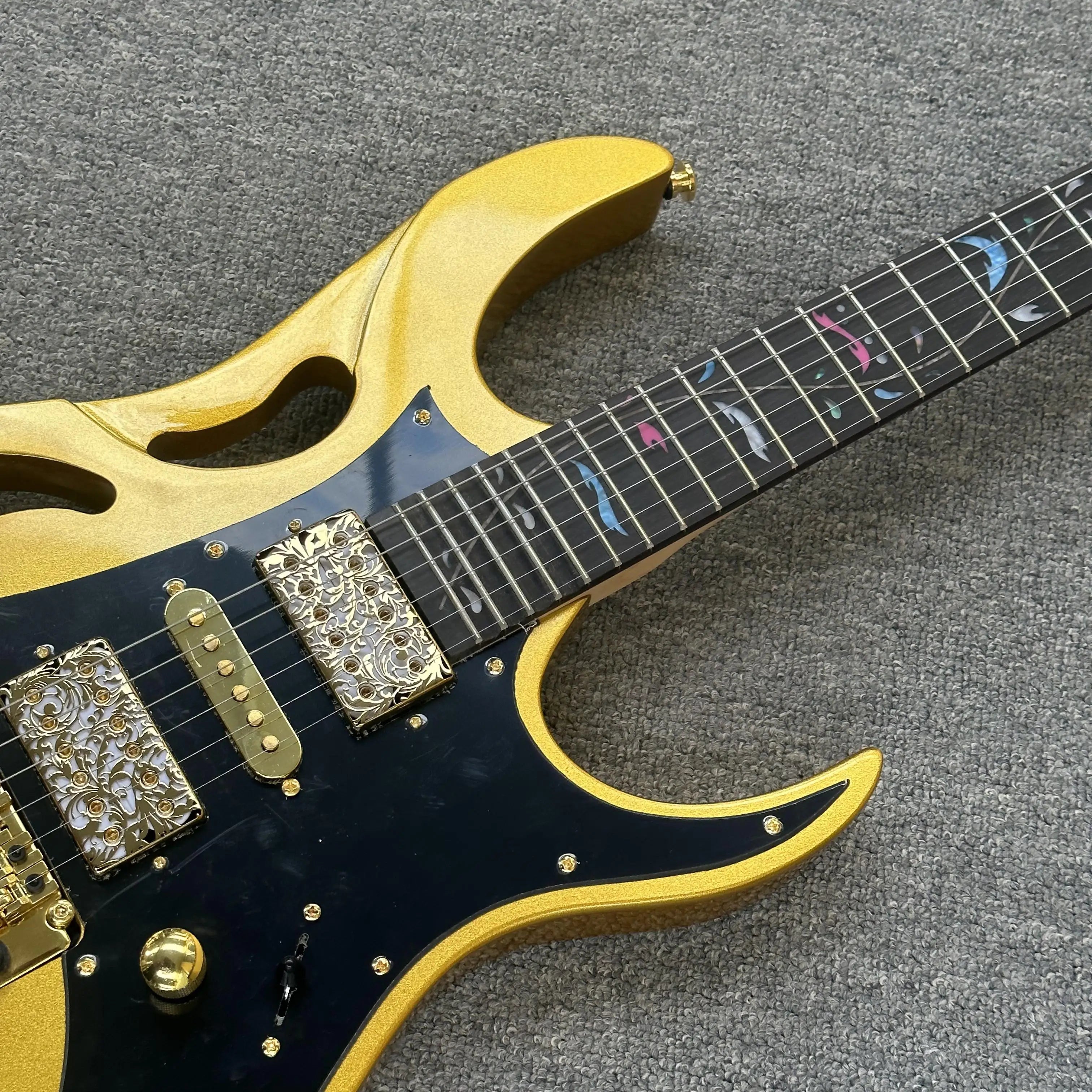 7v Gold HSH Pickups for Electric Guitar Floyd Rosewood with Case Featuring Maple Back/Side Material