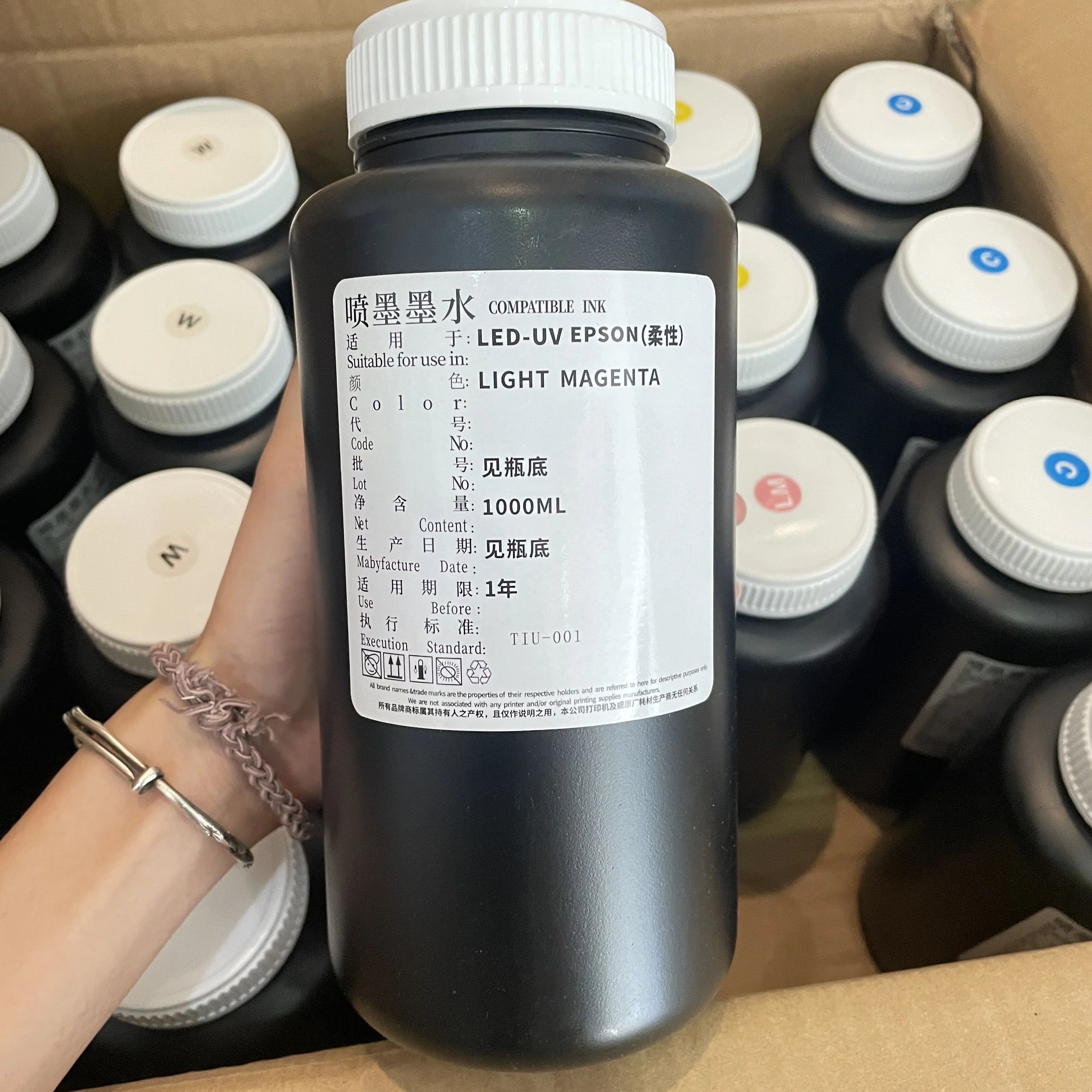 Eco Friendly UV Curable Ink for Xp600 4720 I3200 Ricoh Gen5 / Gh2220 Wide Format for Soft and Hard Materials UV Flatbed Printer