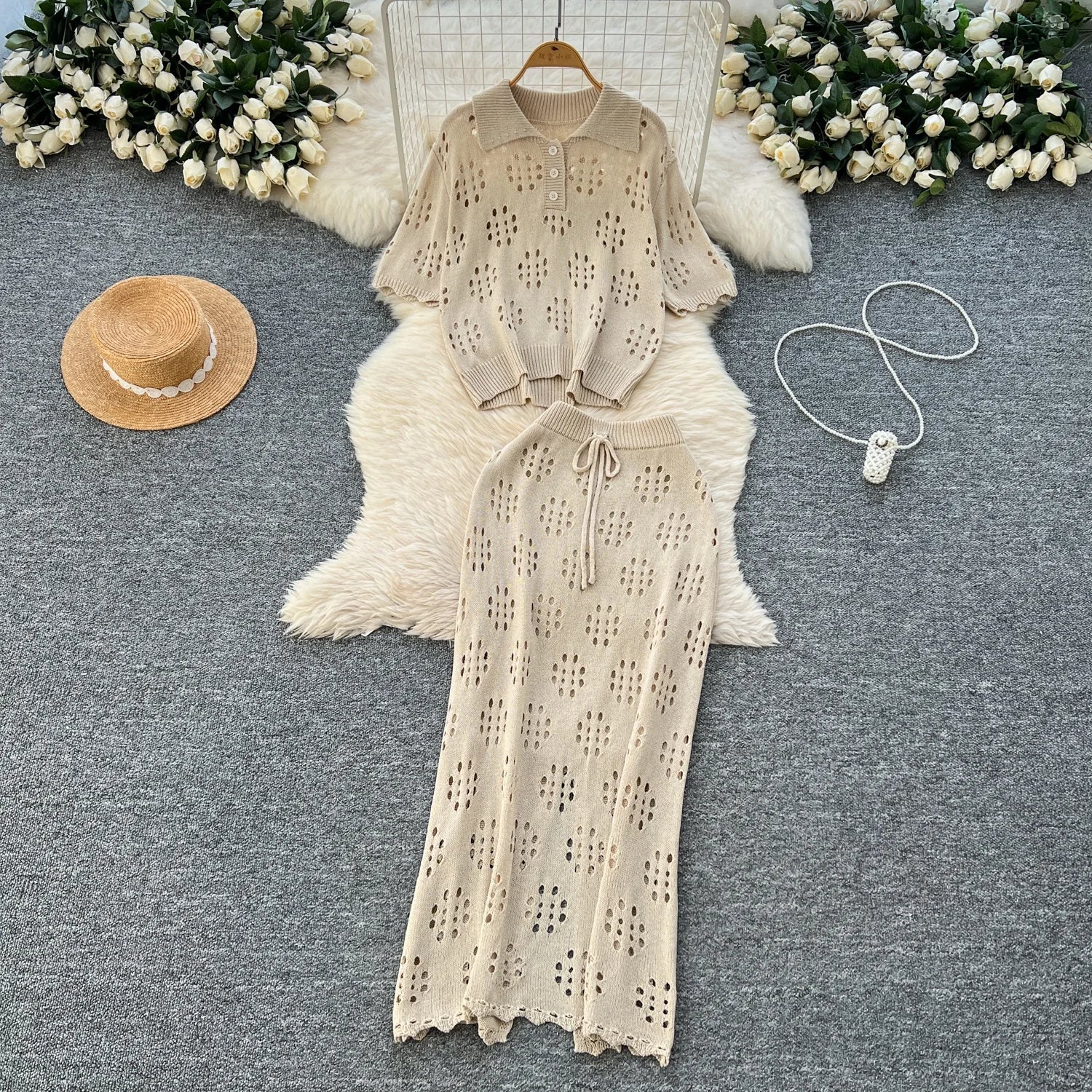 Hollow-out Set Female Korean Version of Fashion Loose  Short-sleeved Knitted Top High Waist Skirt