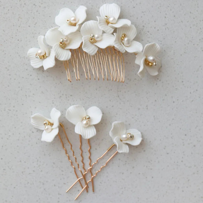 SLBRIDAL Handmade Alloy Leaf Rhinestone Ceram Flower Freshwater Pearls Bridal Hair Comb Wedding Hair Accessories Women Jewelry