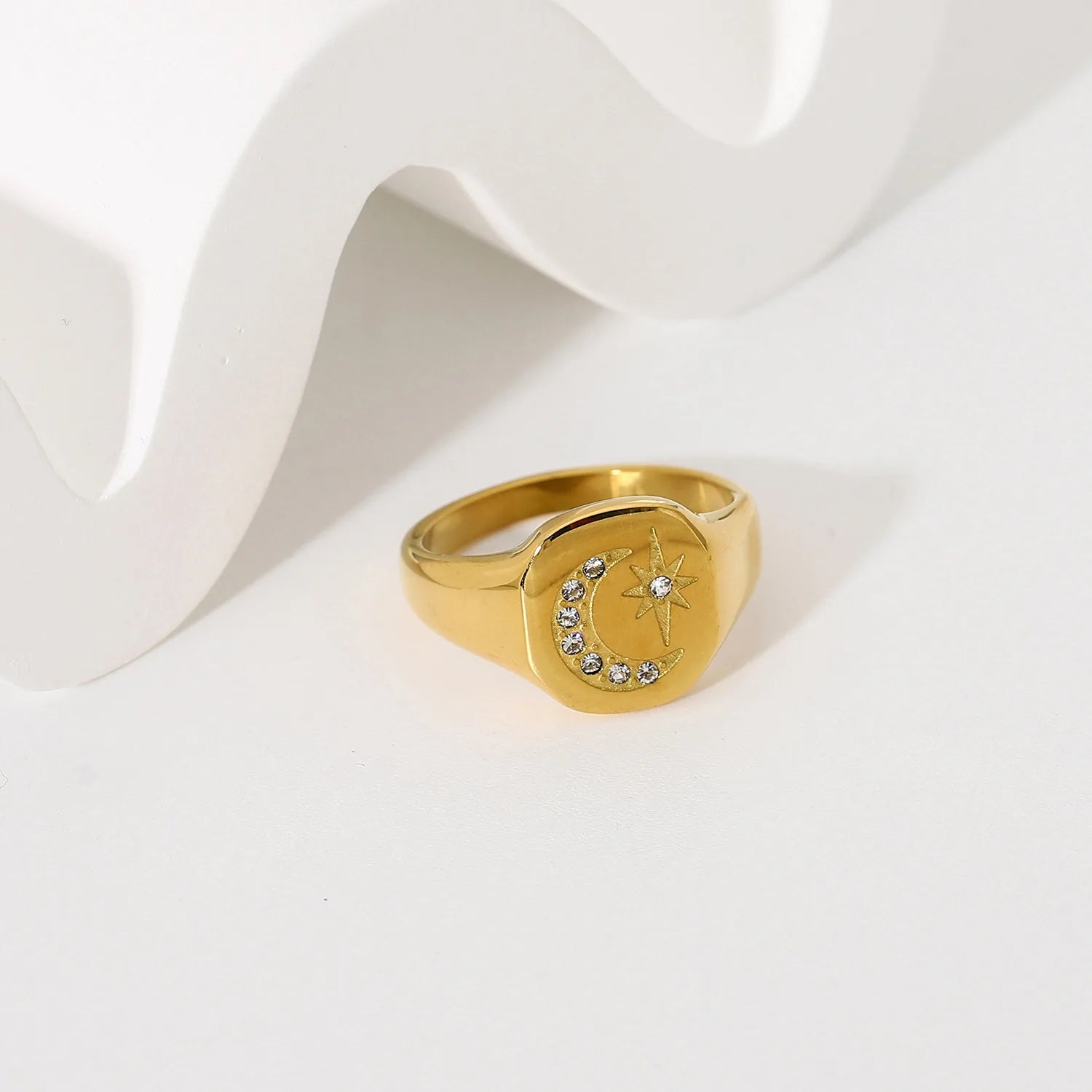 Fashion Jewelry Custom 18K PVD Gold Plating 316L Stainless Steel Diamond Moon North Star Couple Ring YF2436