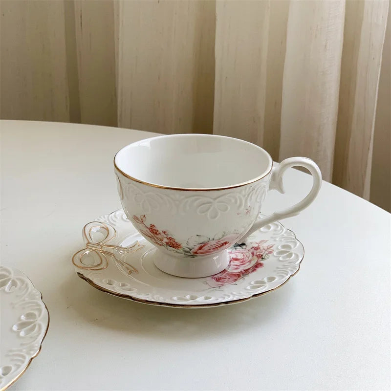 Solhui European Elegant Filigree Embossed Coffee Cup Gold Edge Afternoon Tea Cup and Saucer Set