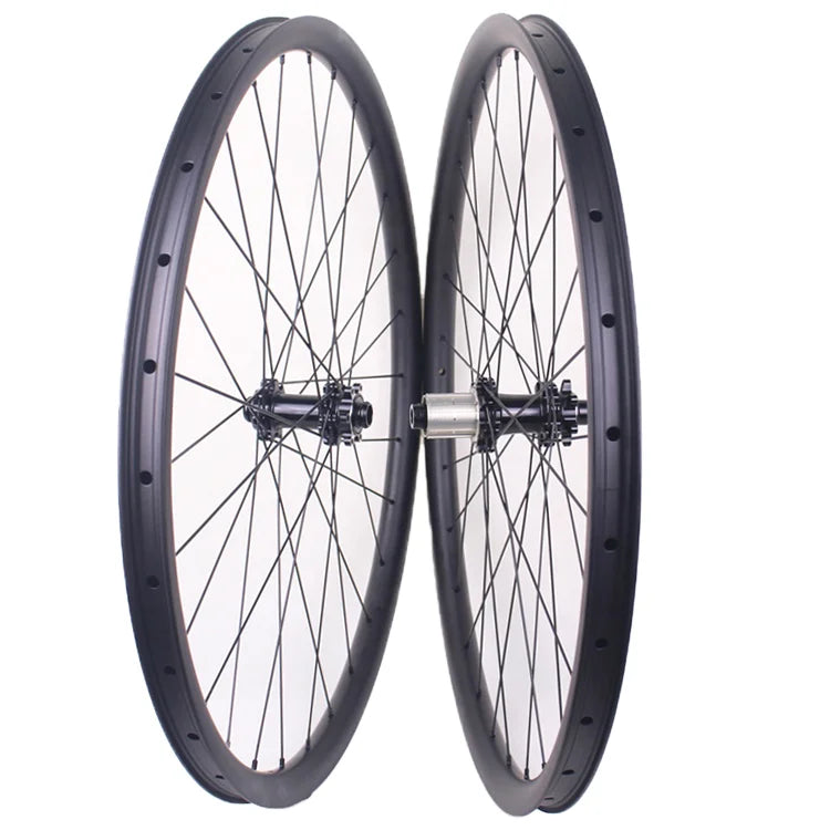 Manufacturer Customized 700c Fat Bicycle Rims New Carbon BMX Wheels with 32-40h Spokes Aluminum Alloy 20-29 Inches Clincher Type