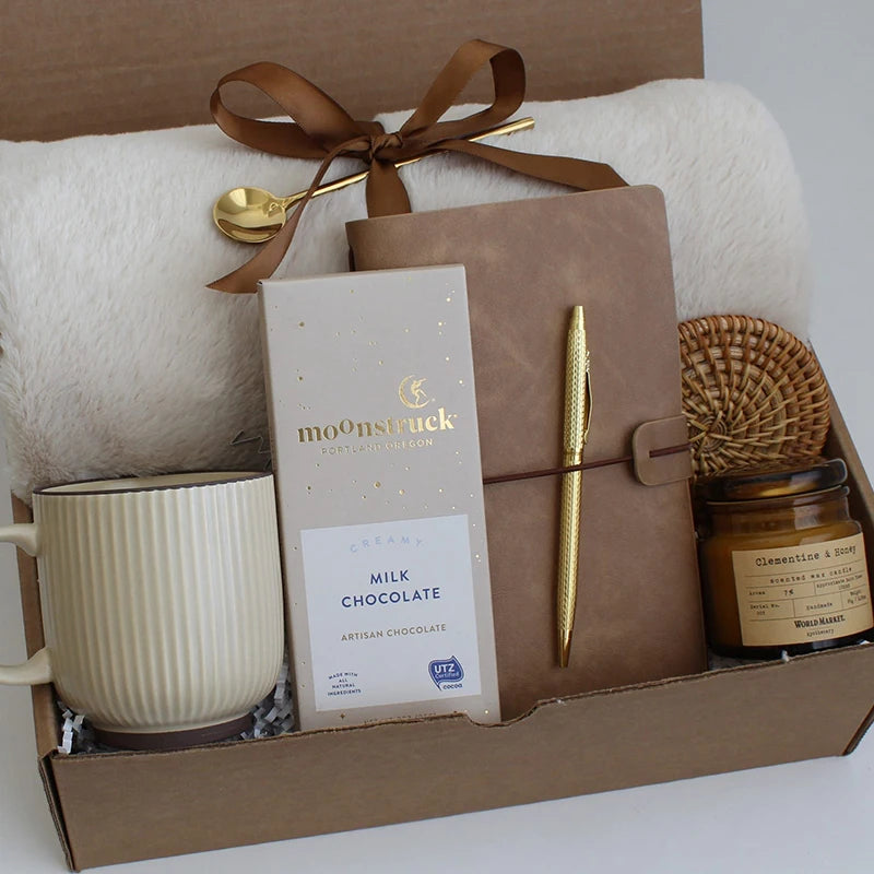 Factory Price Custom Paper Packaging Hard Flap Cardboard Magnetic Gift Box Foam Packaging Inserts for Coffee Mug