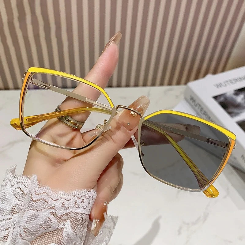 2025 Classic Women Metal square Eyeglasses Oversized Photochromic Anti Blue Light Glasses Frame