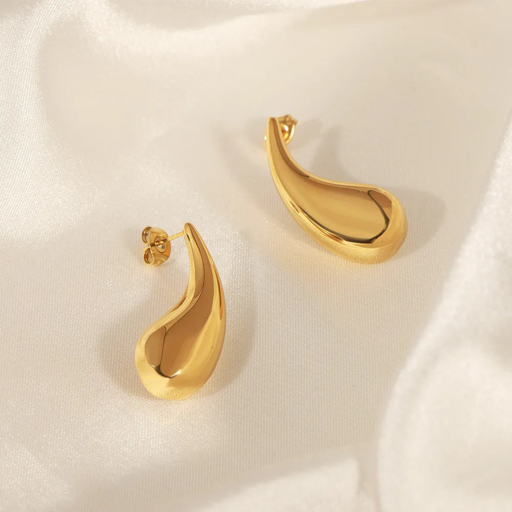 High End PVD 18K Gold Plated Comma Stud Earrings Stainless Steel Jewelry Wholesale