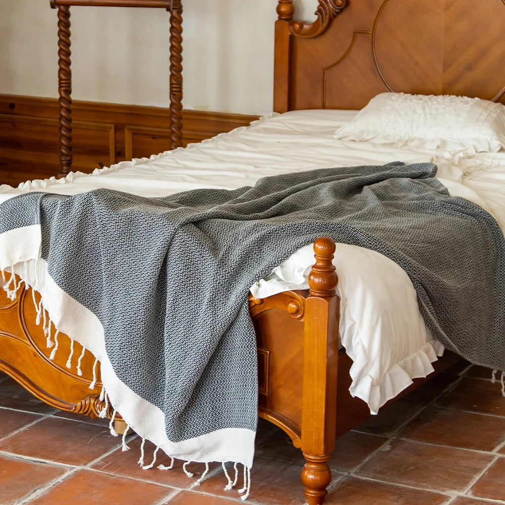 Wholesale Luxury Turkish Jacquard Lyocell/Cotton Brushed Woven Bed Blanket 125*180cm Large Size All-Season Decorative Comfort