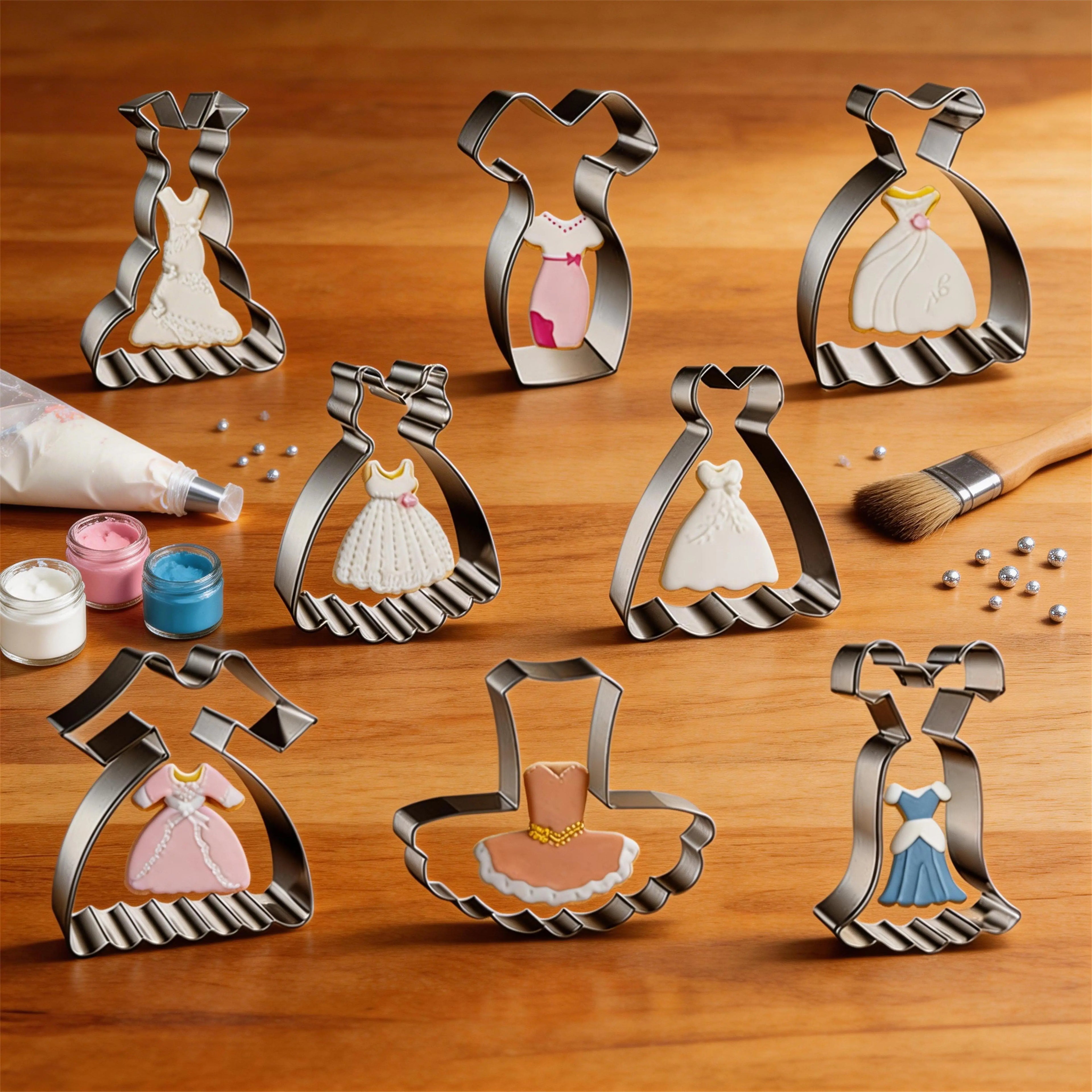 Girls Skirt Cookie Cutter 430 Stainless Steel Cartoon Biscuit Mold Eco-Friendly DIY Baking Tools OEM ODM for Kids Birthday Party