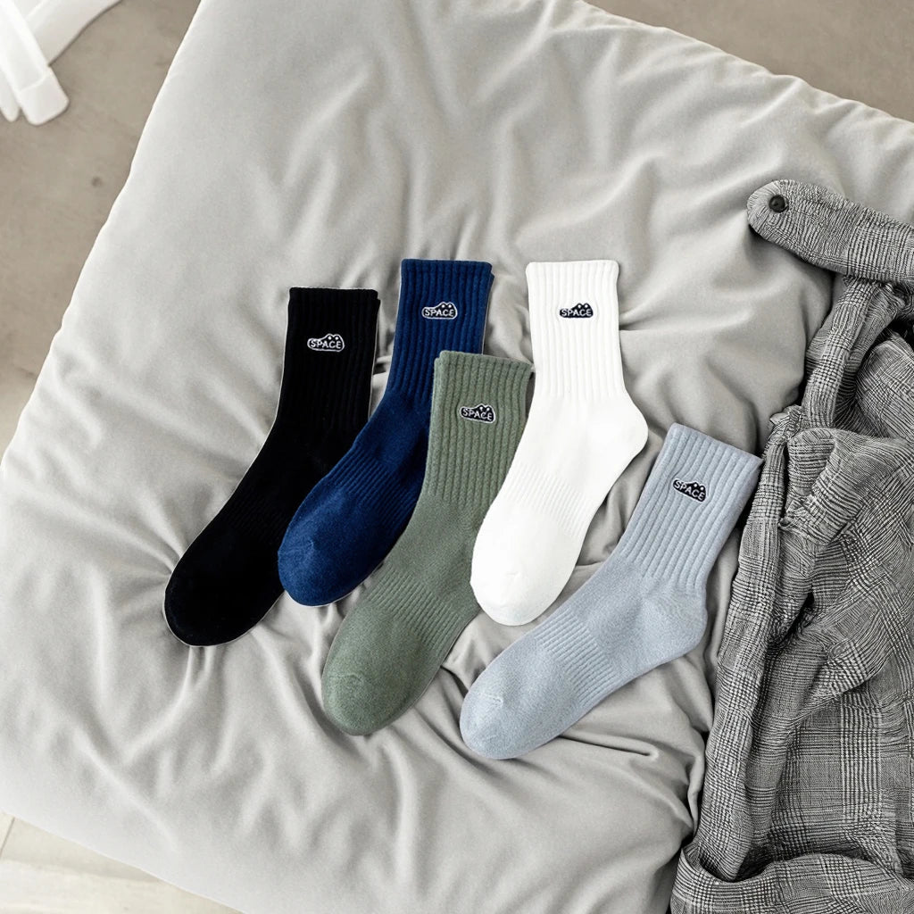High Quality Custom Embroidered Cotton Men's Sports Socks Solid Colors Compression Stockings for Daily Use Wholesale Supply
