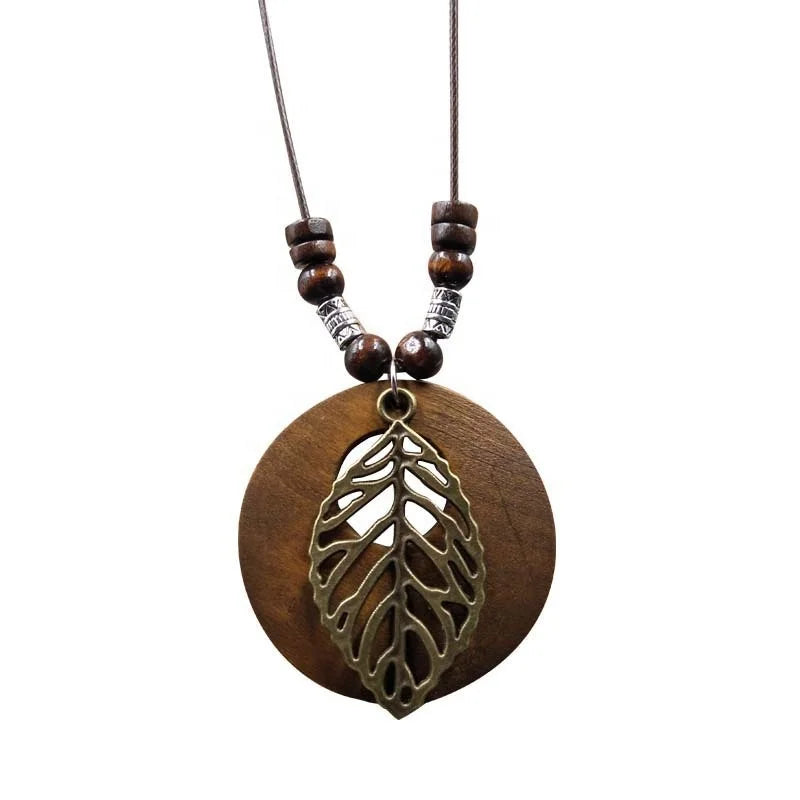 Personality Retro Style Pendant Necklace Beaded Wood Chip Handmade Jewelry Long Rope Sweater Necklace for Woman