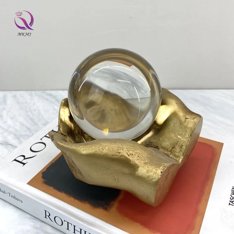 Creative Resin Abstract Sculpture Figure Crystal Ball Ornament for Living Room Other Home Decoration Accessories