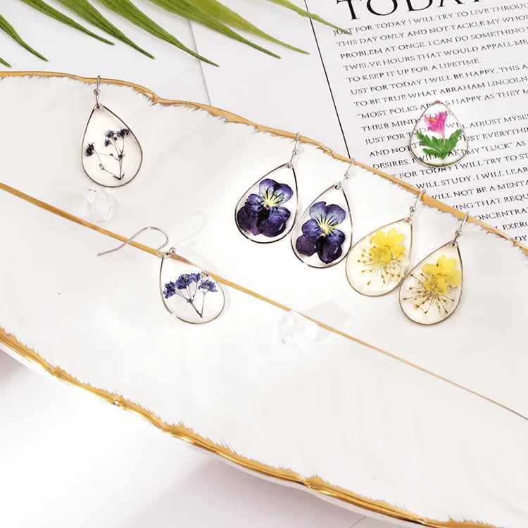 Hot Sale Bohemian Clear Water Drop Eternal Resin Dry Flower Earrings for Women