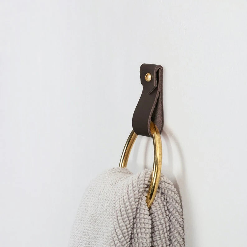Factory Wholesale Leather Wall Loop Hooks Home Decor Towel Ring Hanger Strap Leather Bath Towel Holder