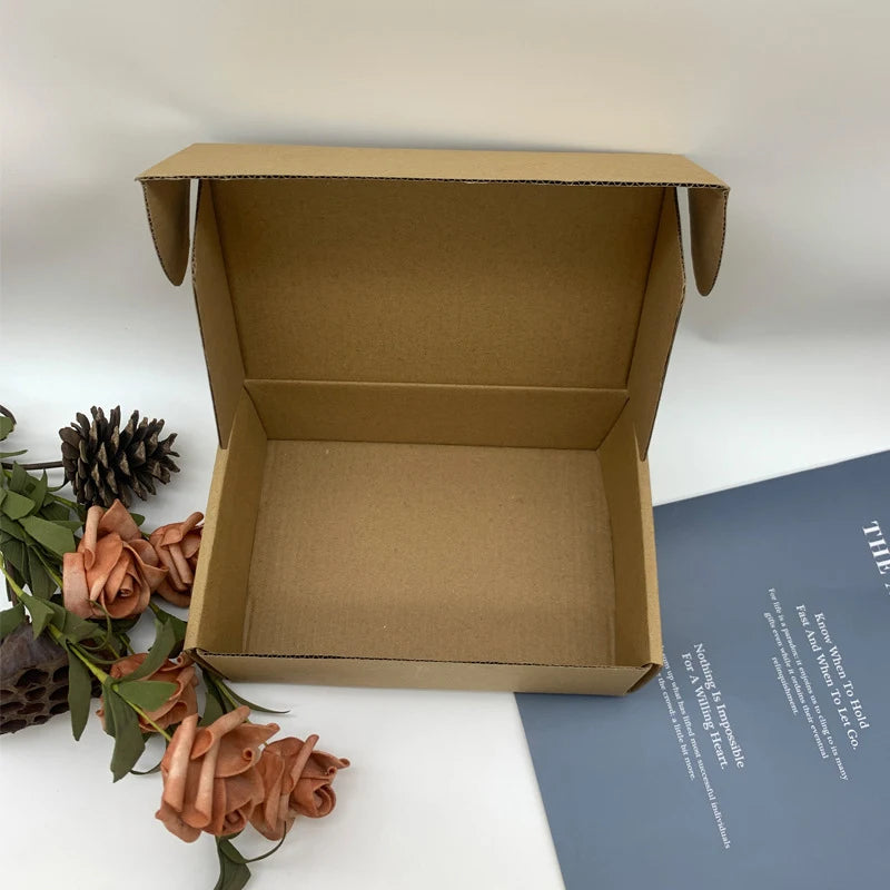 OEM Wholesale Large Cartoon Kraft Paper Shipping Boxes Custom Logo UV Advantage Foil Carton Packaging Recycled Materials