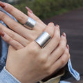 Chris April Fashion Jewelry 316L Stainless Steel PVD Gold Plated Hammered Surface Band Rings for Women