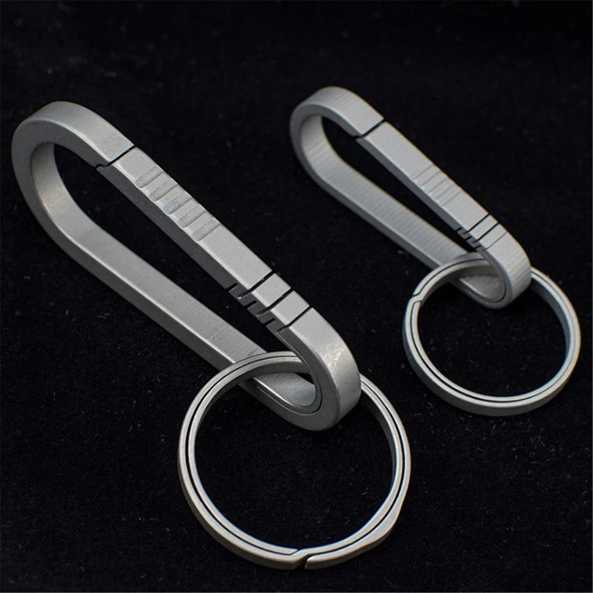 Lightweight Titanium Key Chain Ring Backpack Hanging Buckle Outdoor Carabiner for Easter