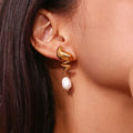 G2452 Wholesale Pendientes De Acero Inoxidable Stainless Steel 18K Gold Plated Freshwater Pearl Spiral Helix Earrings Jewelry