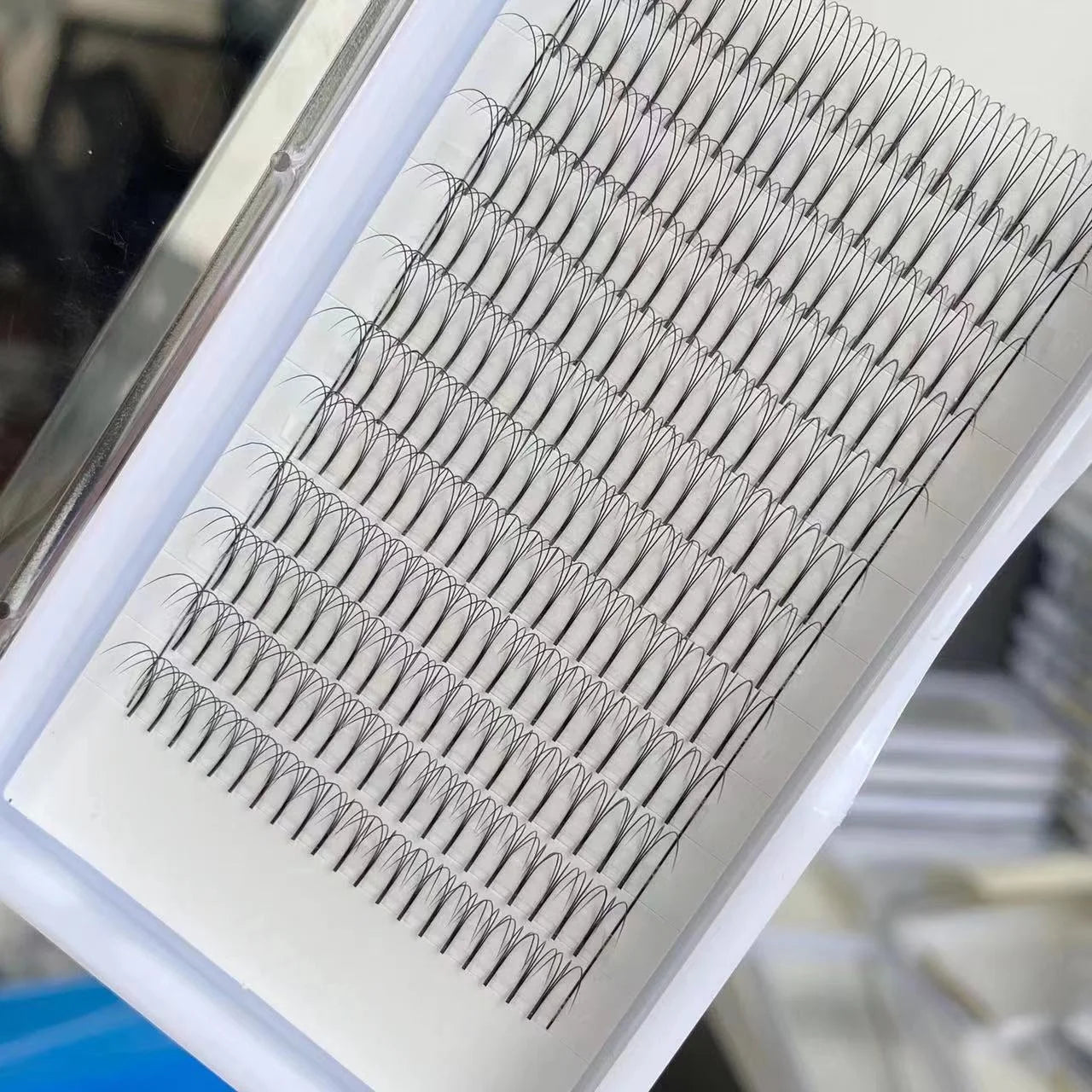 Top Quality Glue Bonded Long Base 12 Rows 3D 4D 5D 6D Premade Volume Fans Lash Extension