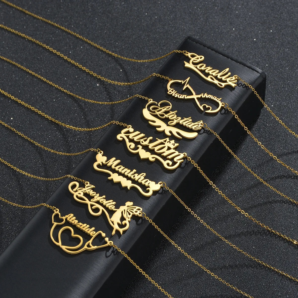 Personalized Letter Name Necklace Romantic Link Chain Custom 18K Gold Plated Stainless Steel Design for Women's Parties Weddings