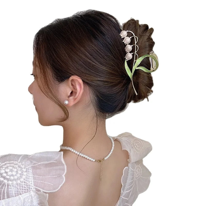 Chic Summer Ladies Hair Clips Women's Colorful Flower Hair Claw Chic Enamel Lily Valley Chignon Hair Pins Made Durable Alloy