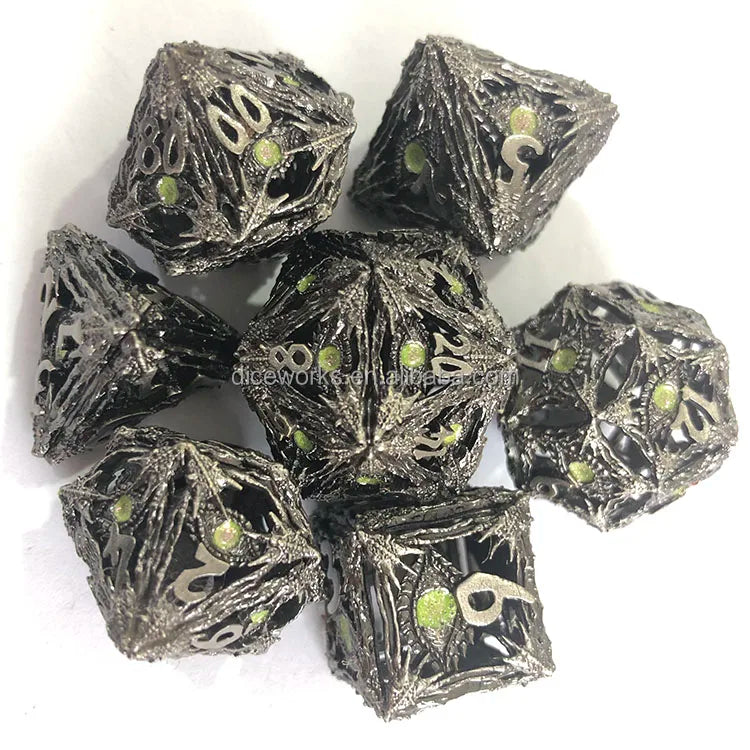 Mystery Dice Set 7pcs Polyhedral Hollow Metal Dragon DND RPG Novelties Handmade Copper Dragon Dice for Gifts and Crafts
