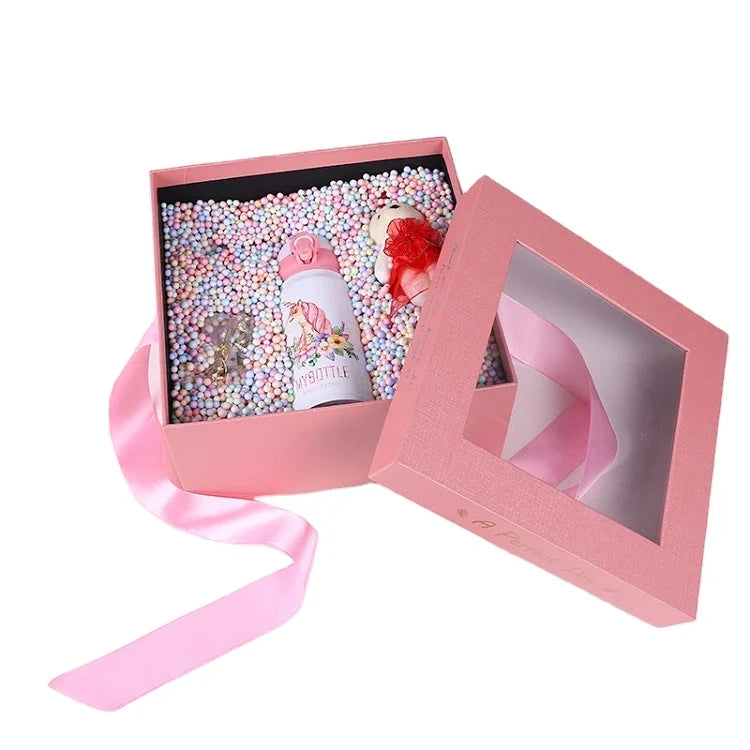 Small Christmas Inspired Kraft Paper Boxes for Cosmet & Skincare Gift Packaging for Shipping & Storage