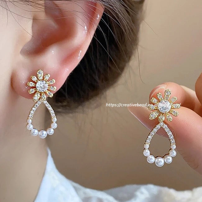 2025 Hot Sale Cute Colour Rhinestone Flower Earrings for Girls & Lady Jewelry Female Golden Plating Metal Flower Earrings