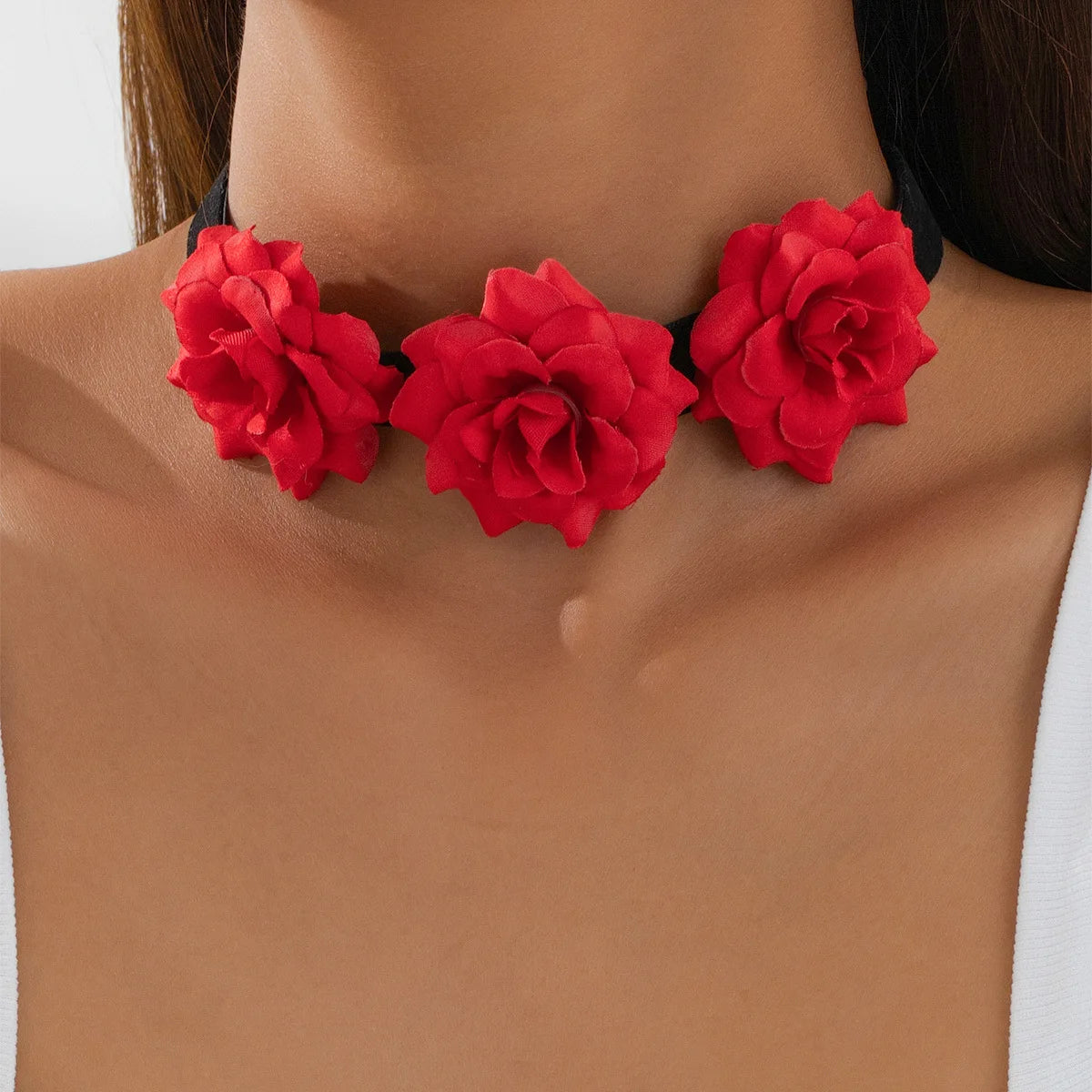 2025 New Arrival Red Flower Collar Material Retro Collar Romantic Luxury Party Birthday Wholesale Rose Plastic Flower Necklaces