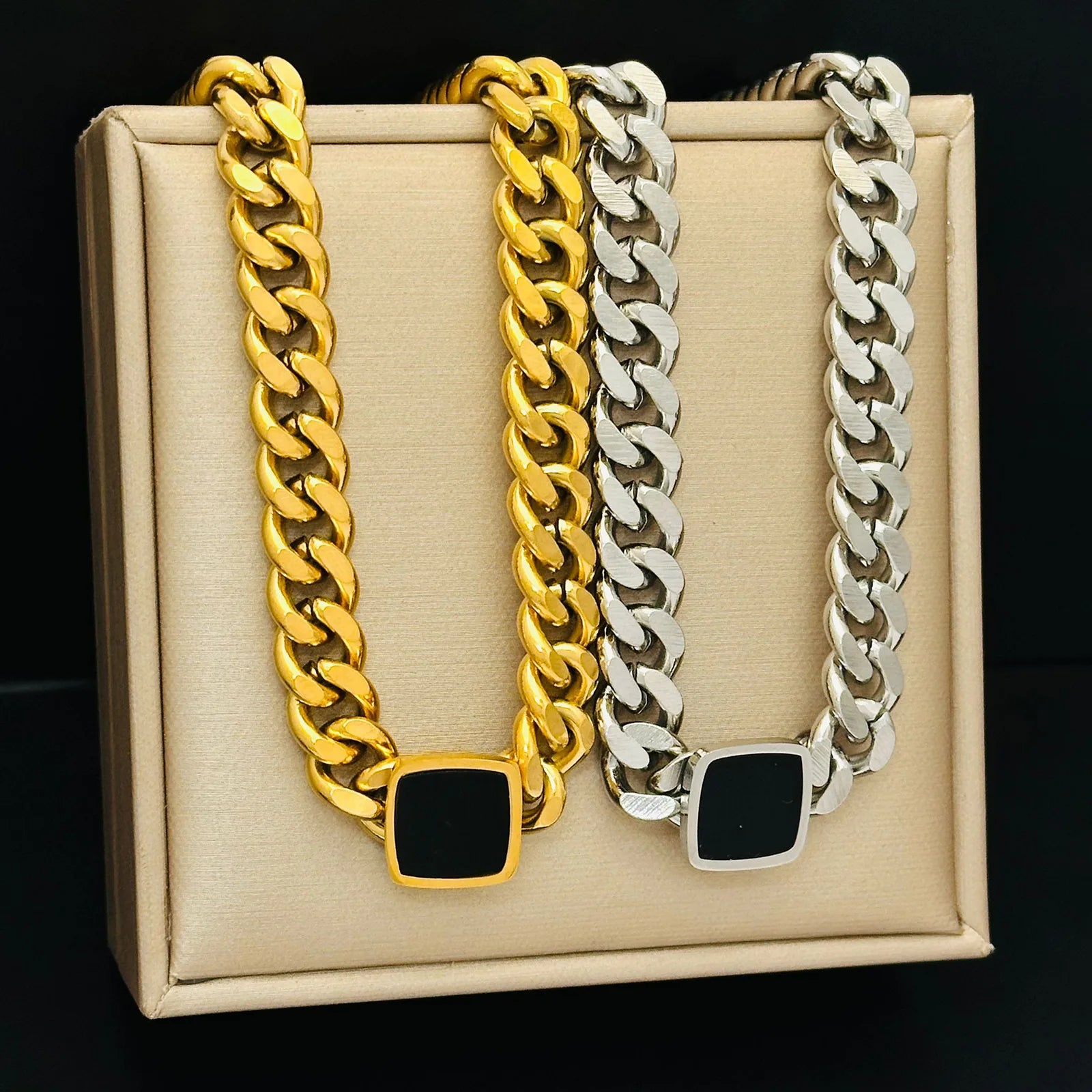 Exaggerated Thick Women's Necklace Black Square Collarbone Chain Trendy Real Gold-plated Stainless Steel Bracelet