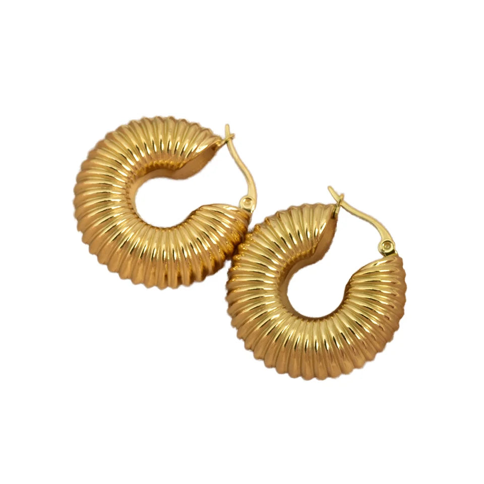 Creative 18K Gold Plated Stainless Steel Geometric Hoop Earrings Classic Style Chunky Hollow Circle Clip On for Parties Gifts