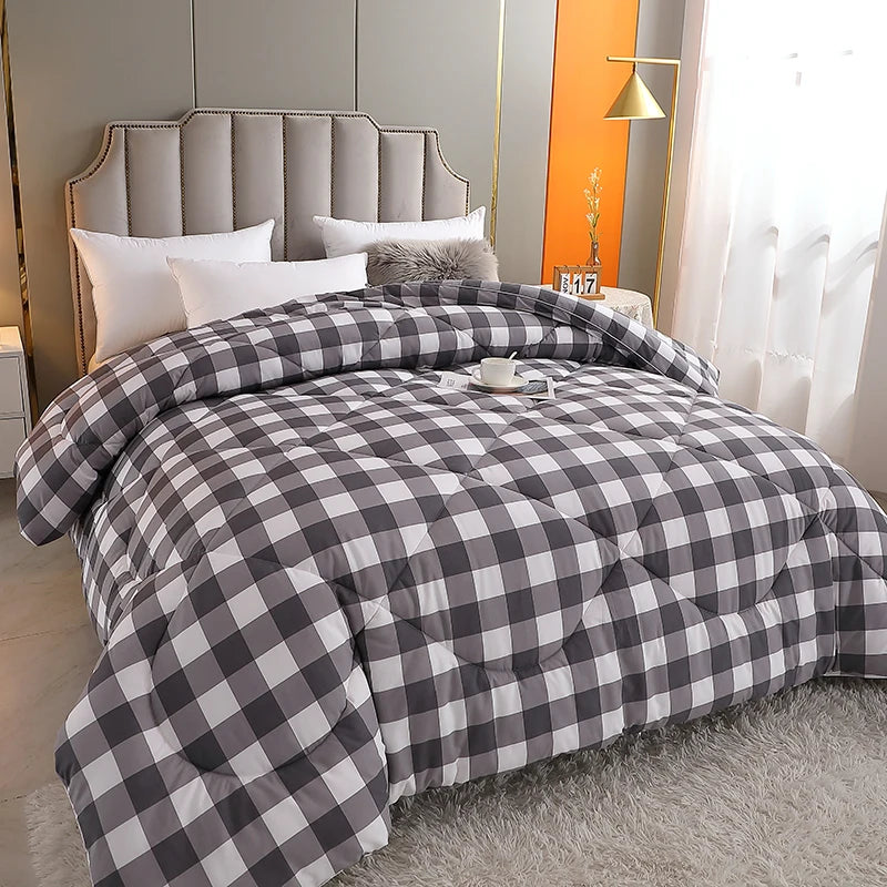 Luxury Comforter Filler 100% Polyester Filling King Queen Twin Comforter Warm Soft Winter Bed Quilt in a Bag Made in China