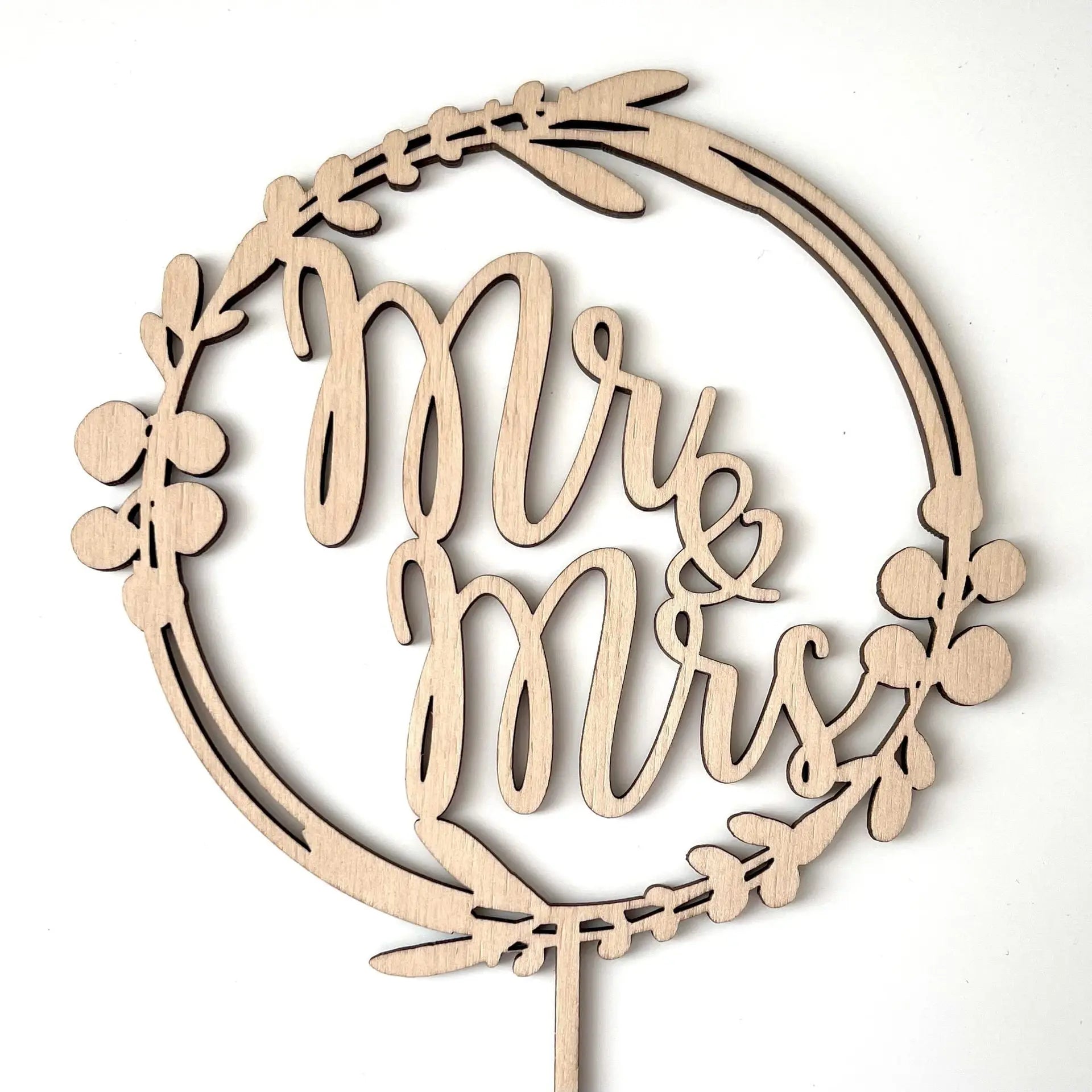 Mr and Mrs Cake Topper Eucalyptus Wreath for Wedding Wooden Wreath With Leaves Floral Wedding Decor Mr&Mrs