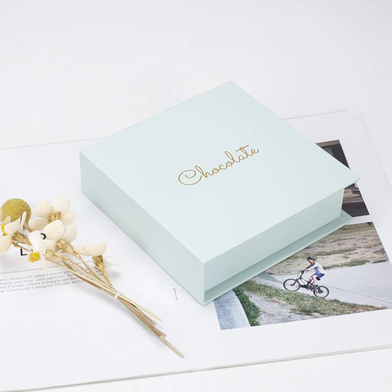 Stock Luxury Cardboard Magnet Candy Gift Box Chocolate Packaging Sponge Lining Recycled Materials Matt Lamination Food