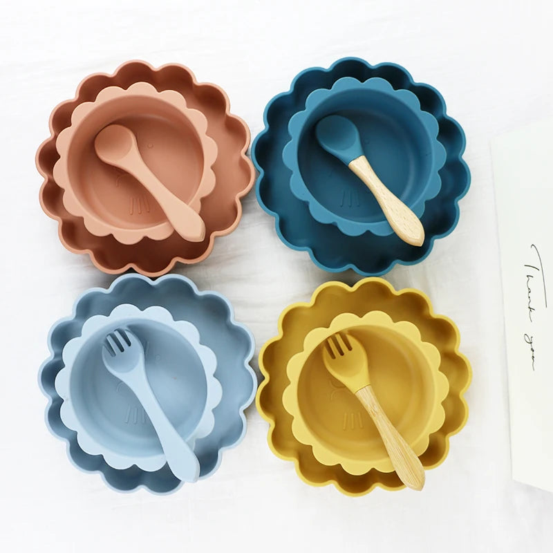 100% Food Grade Silicone Pet Bowl Cute Flower Shape Non Slip Bowl Non Slip Silicone Pet Bowl Adorable Flower Design Feeding Bowl