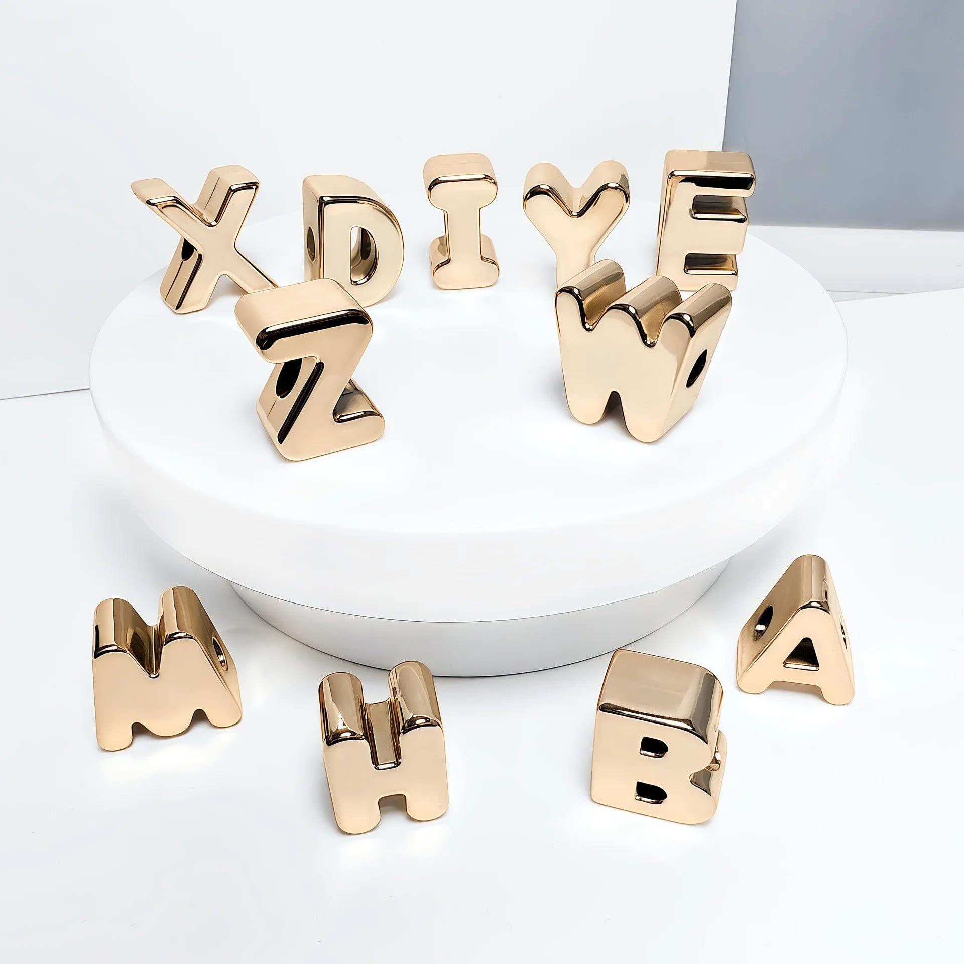 100 Pcs /Bag Gold Color ABS Acrylic Single Alphabet Letter Bead for Handmade DIY Bead Accessories