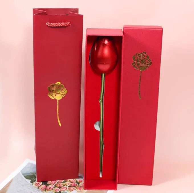 2026 AYOYO OEM Handcrafted Eco-Friendly Metal Rose Jewelry Packaging Box for Mother's Day Father's Day & Graduation Gifts