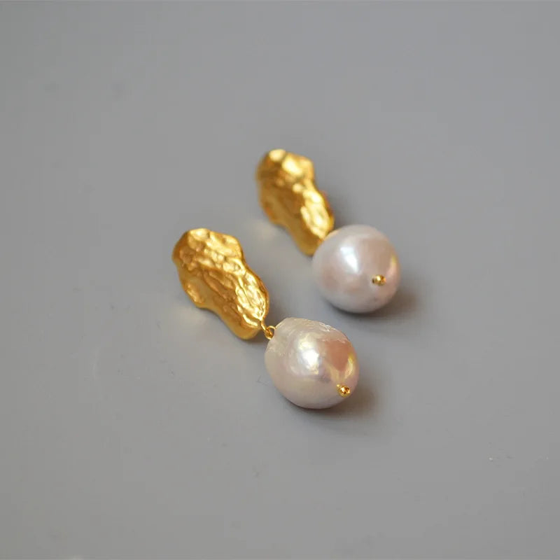 Stylish Elegant Vintage Gold Irregular Hammered Textured Baroque Pearl Drop Earrings