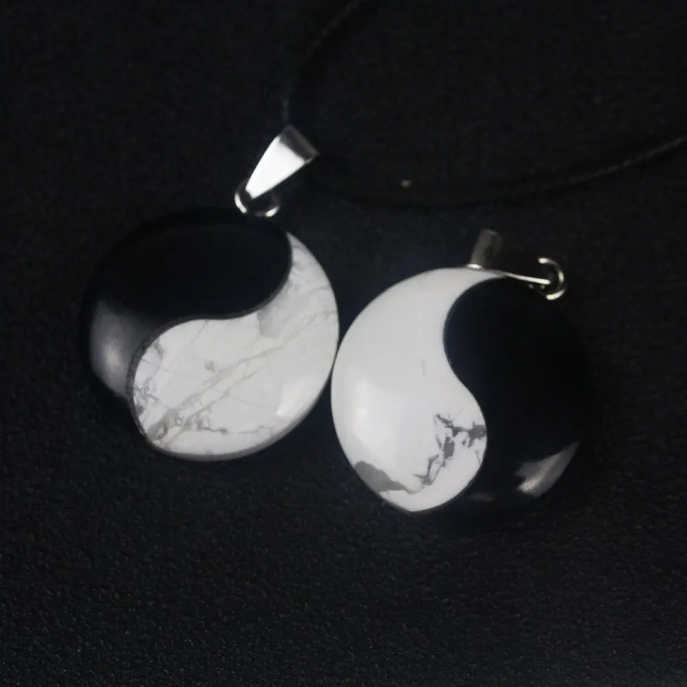 DIY Gems Popular Yin Yang Tai Chi Black Agate White Pine Bagua Pendulum natural decoration