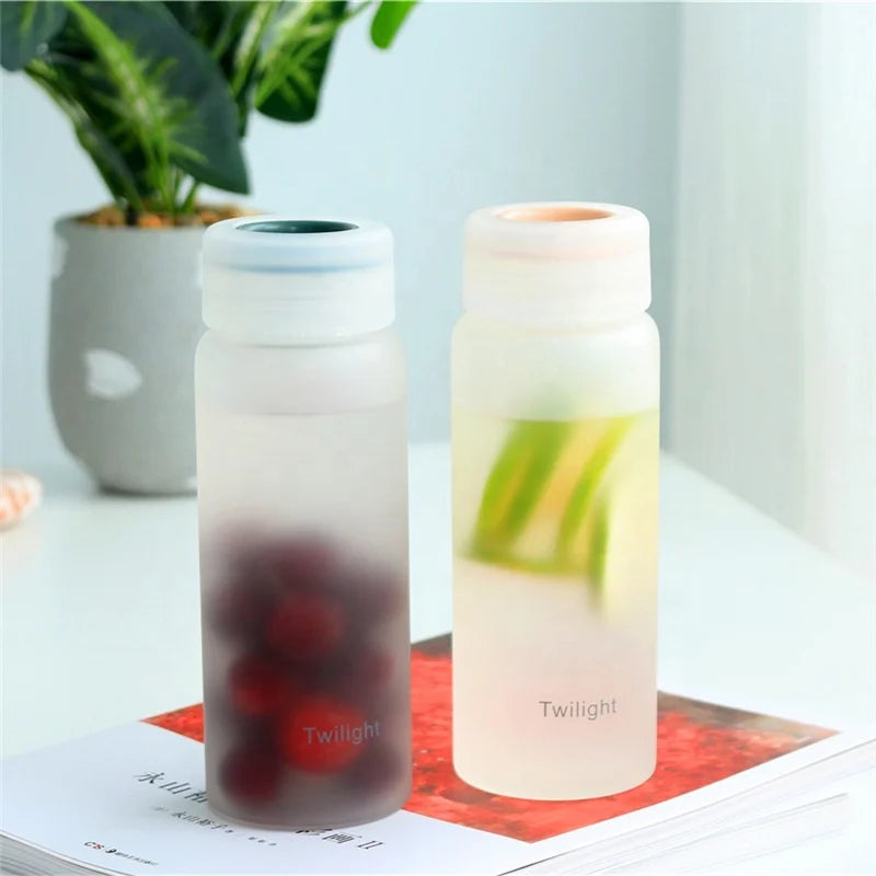 420ml Glass Water Bottle with White Frosted Reusable Borosilicate Glass Water Bottle