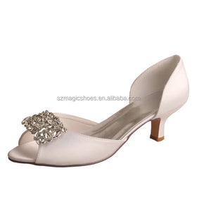 Customized White Classic Low Heels for Wedding
