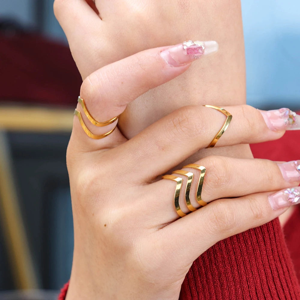 Chris April 316L Stainless Steel Fashion Jewelry Layered Rings 18k Gold Ring Layering Rings