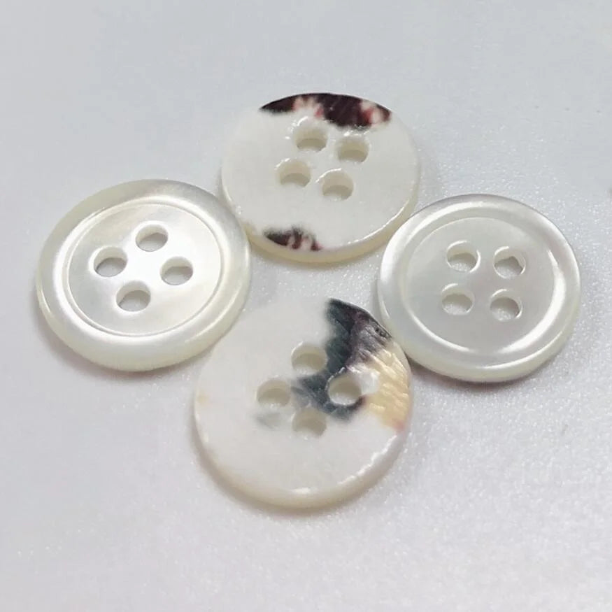 4-Hole Round Sea Shell Buttons Flatback Style Trocas Shell Shirt Buttons With Polishing Technique for Decoration