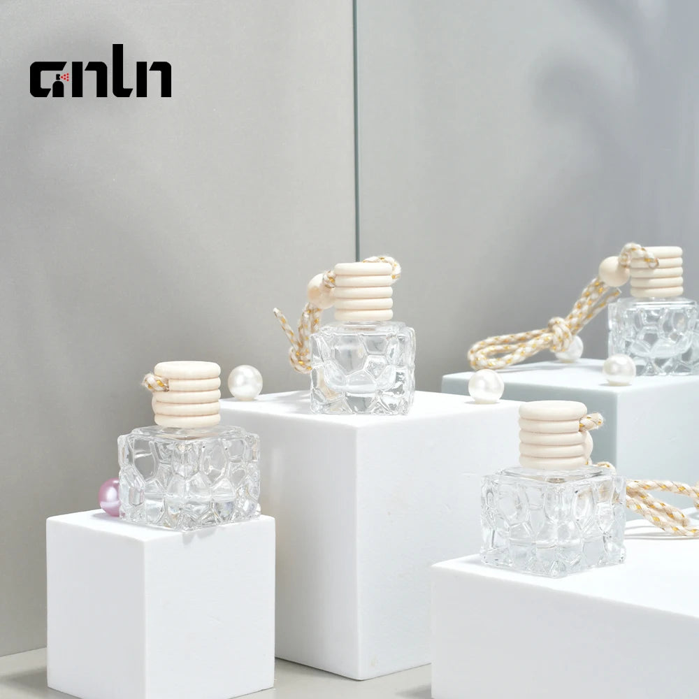 Factory Direct Sale Empty Wooden Cap Car air Freshener Bottle Clear Glass Hanging 10ml Perfume Bottle Fragrance Bottle