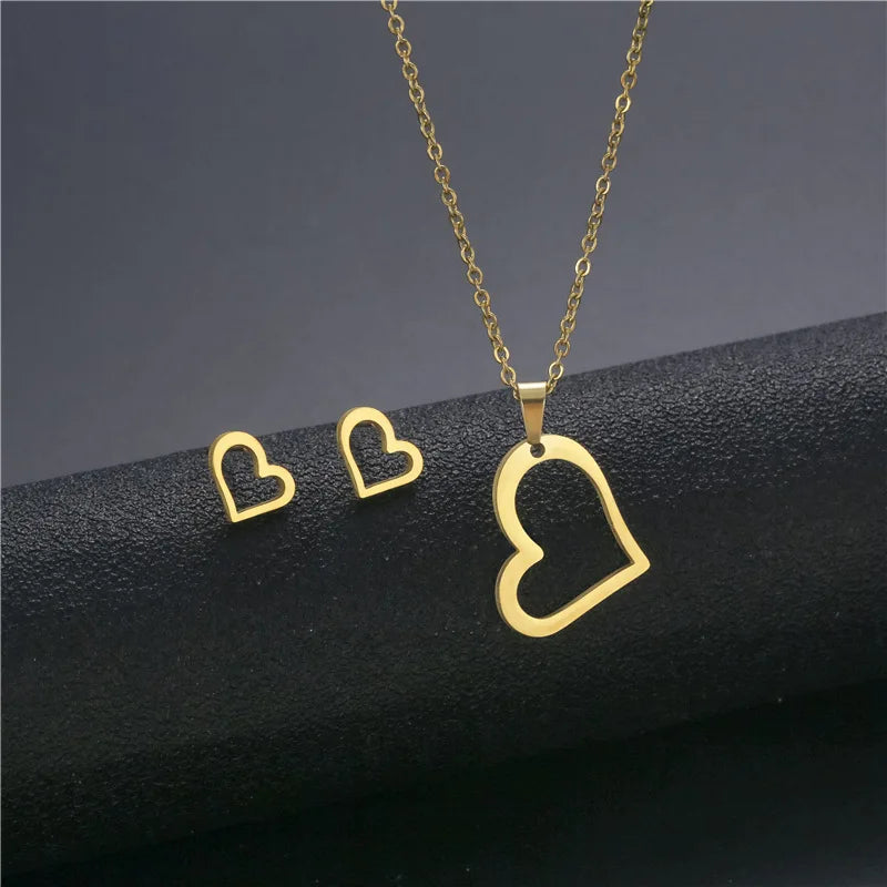 European Hot Sale Stainless Steel Jewelry Set 18K Gold Plated Stainless Steel Heart Necklace Earrings Set for Girl