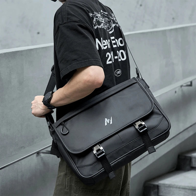 MOYYI Large Capacity Messenger Bag for Men Waterproof Laptop Crossbody Bag for Men Outdoor Fashion Men's Bags