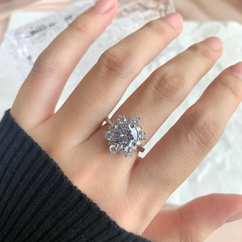 Europe and America S925 Sterling Silver Round Zircon Design Micro-Inlaid Flower Snowflake Ring