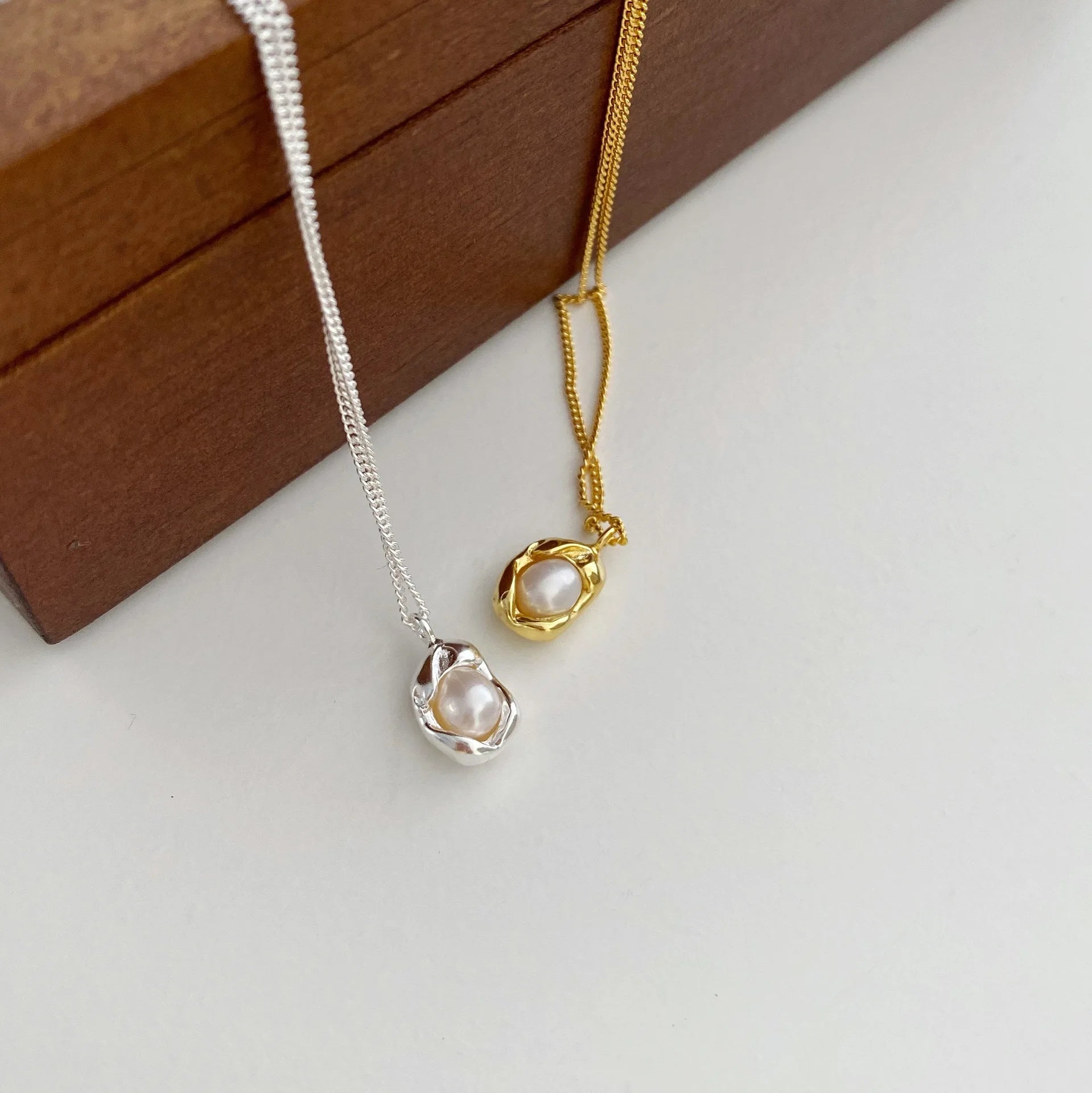 Simple Luxury Europe 925 Sterling Silver Natural Freshwater Pearl Pendant Necklace for Women Girls