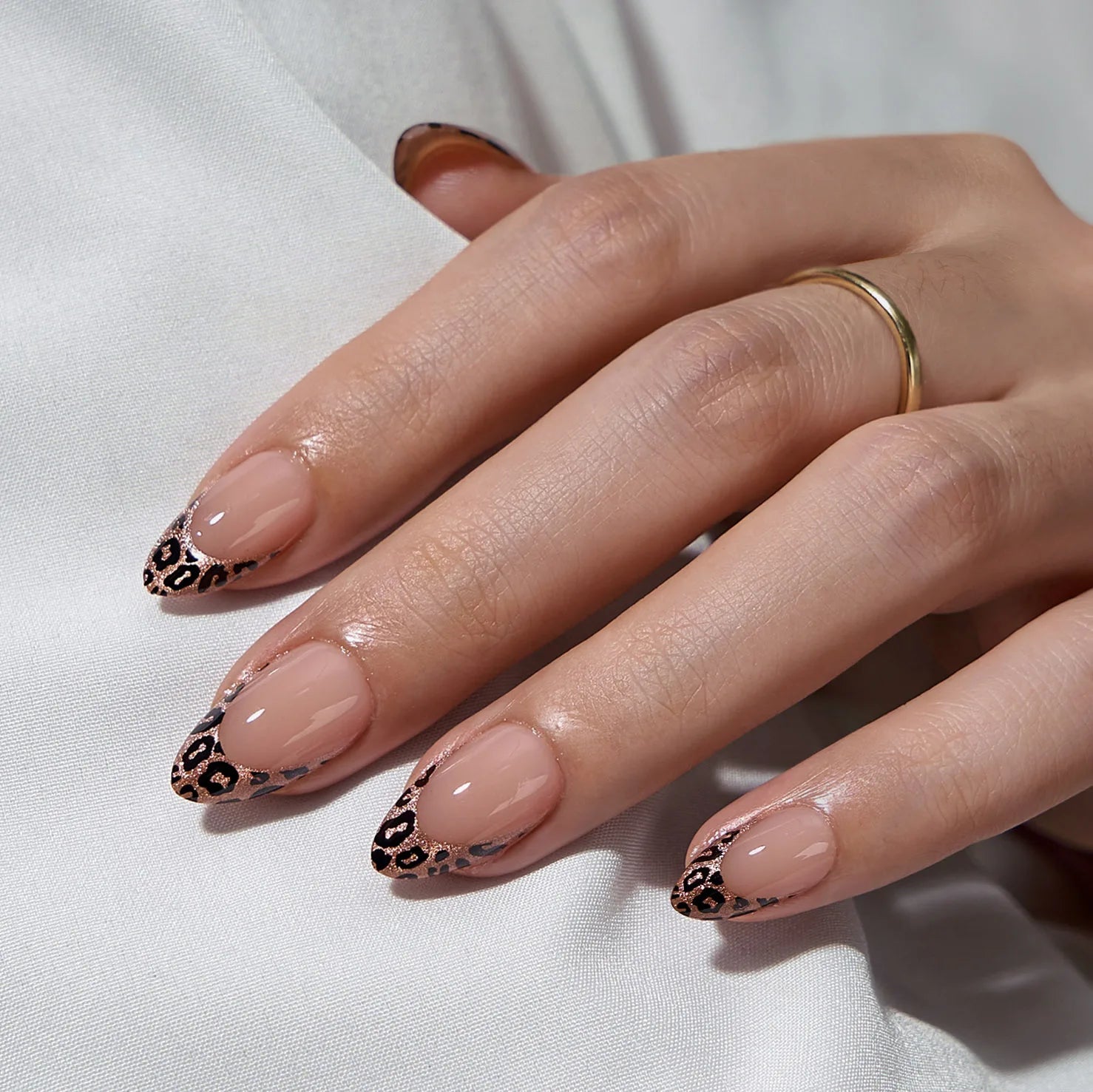 BTArtbox French Artificial Fingernails False Fake Nails Wholesale Short Almond Soft Gel Leopard French Tip Press on Nails En Gel